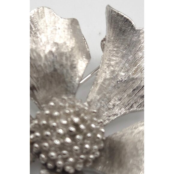 Vintage Boucher Signed Silver Dogwood Flower Brooch Pin Textured 1960s - Picture 4 of 5